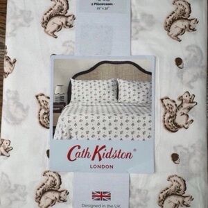 Cath Kidston ~ QUEEN ~ 4 Pc Sheet Set ~ Acorn Squirrel Cream ~ 100% Cotton